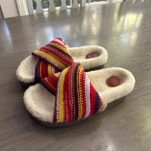 CHLOÉ Wavy Knit Shearling-Trim Slides - Picture 3 of 9